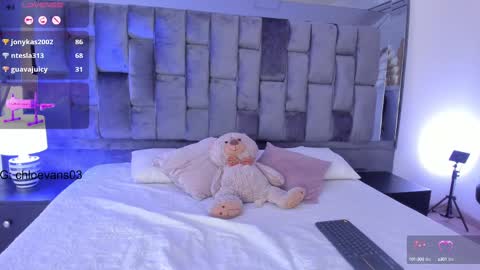Snapshot of chloe__evans_ chatting on 02-19-25, 10:20 Chloe online show from 02-19-25, 10:20