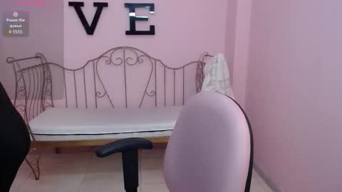 Snapshot of chloe_adams_x chatting on 02-14-26, 01:35 Cloe online show from 02-14-26, 01:35