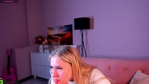 Chloe online show from 04-26-26, 02:53