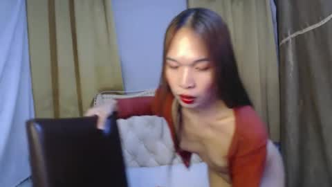 chloe_bilat online show from 11-05-25, 10:32