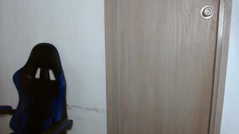 Abby 19 years online show from 06-21-26, 05:59