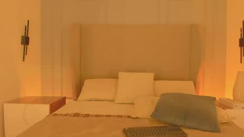 Snapshot of chloe_dee_ chatting on 04-27-26, 12:25 Chloe online show from 04-27-26, 12:25