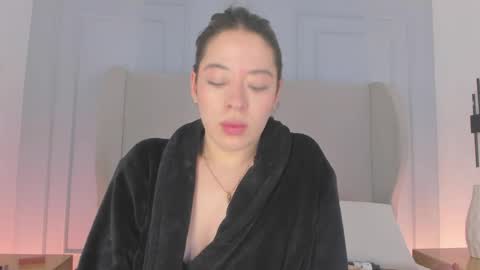 Chloe online show from 05-31-26, 06:09