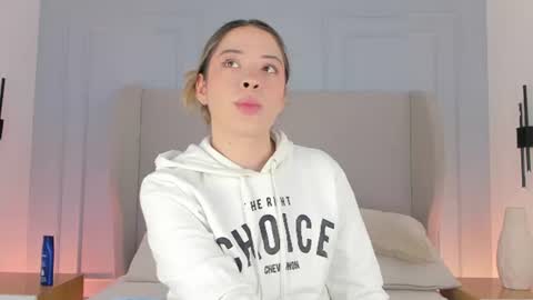 Chloe online show from 06-19-26, 12:31