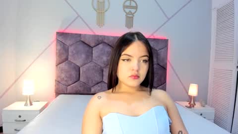 chloe_durand_ online show from 02-25-25, 07:47