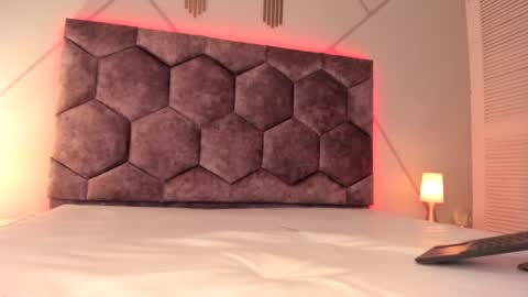 chloe_durand_ online show from 03-07-25, 11:05