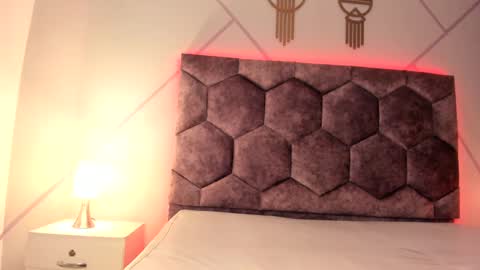 chloe_durand_ online show from 03-08-25, 02:12