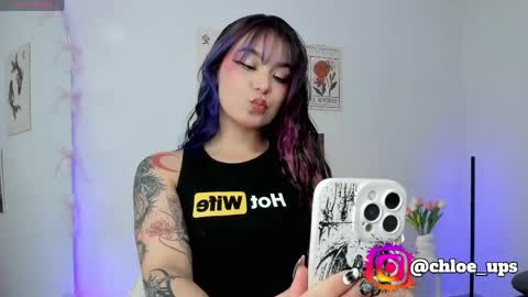 Snapshot of chloe_evans12 chatting on 04-24-26, 02:25 Chloe online show from 04-24-26, 02:25