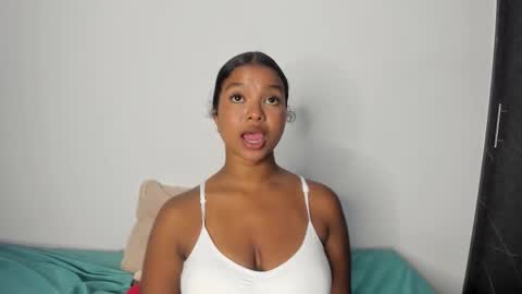 chloe online show from 09-19-25, 11:05