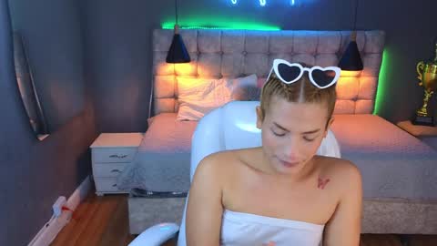 CHLOE online show from 01-03-25, 09:36