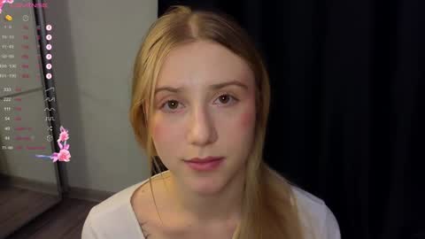 Snapshot of chloe_guidry chatting on 01-21-25, 08:30 Arianaa Mourrr online show from 01-21-25, 08:30