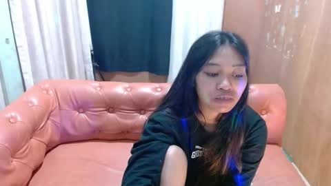 chloe and harlot online show from 12-15-25, 09:41