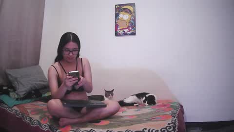 Snapshot of chloe_hotx chatting on 02-26-25, 01:00 Chloe and Danna online show from 02-26-25, 01:00