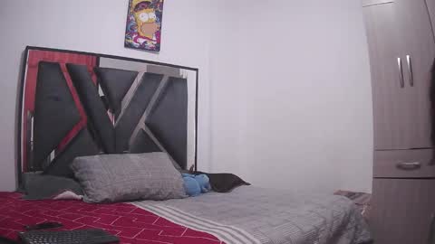 Chloe and Danna online show from 12-01-25, 05:23