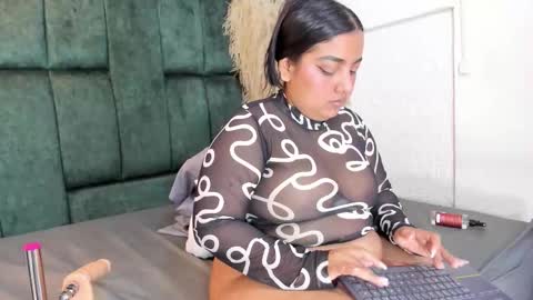 Chloe online show from 02-14-26, 06:48