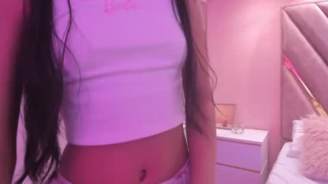 Snapshot of chloe_larson chatting on 05-08-26, 11:26 Chloe online show from 05-08-26, 11:26