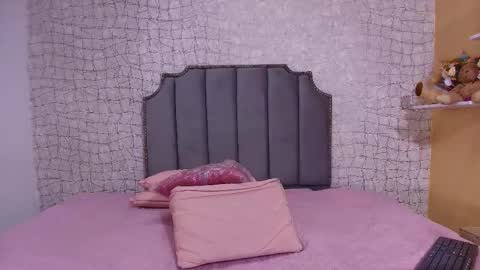 chloe_leroy online show from 09-30-25, 11:59