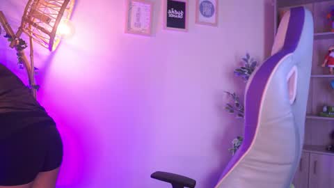 CLOE  online show from 02-02-26, 05:33