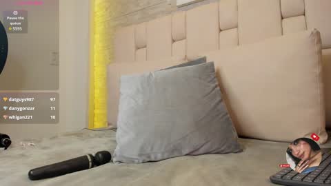 chloe online show from 01-17-25, 10:34