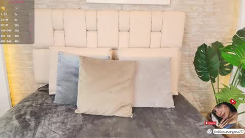 chloe online show from 03-04-25, 07:32