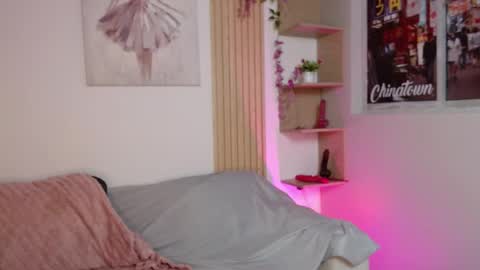 chloe_peach_ online show from 05-03-26, 11:38