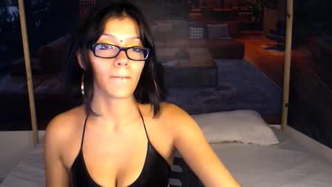 Snapshot of chloe_petite0 chatting on 10-20-25, 07:03 Chloe online show from 10-20-25, 07:03