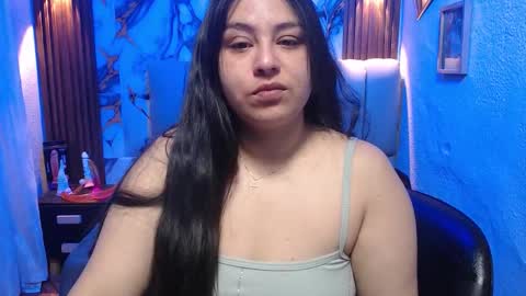 Snapshot of chloe_smith5 chatting on 02-11-26, 01:27 chloe_smith5 online show from 02-11-26, 01:27