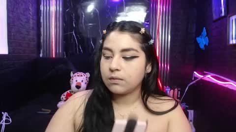 Snapshot of chloe_smith5 chatting on 04-17-26, 01:25 chloe_smith5 online show from 04-17-26, 01:25
