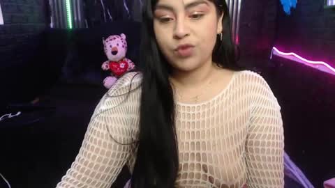 Snapshot of chloe_smith5 chatting on 04-25-26, 01:52 chloe_smith5 online show from 04-25-26, 01:52