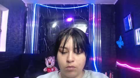 Snapshot of chloe_smith5 chatting on 04-27-26, 01:09 chloe_smith5 online show from 04-27-26, 01:09