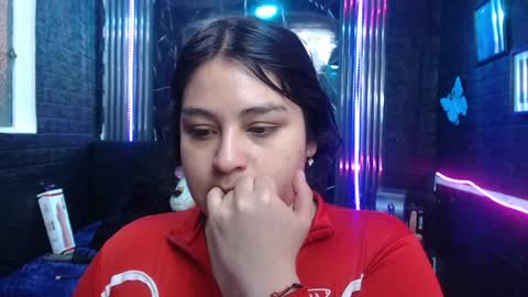 chloe_smith5 online show from 06-16-26, 01:14