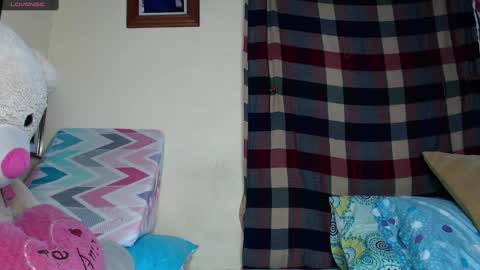 Chloe  online show from 01-28-25, 06:17