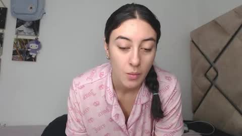 Chloe  online show from 10-10-25, 01:32