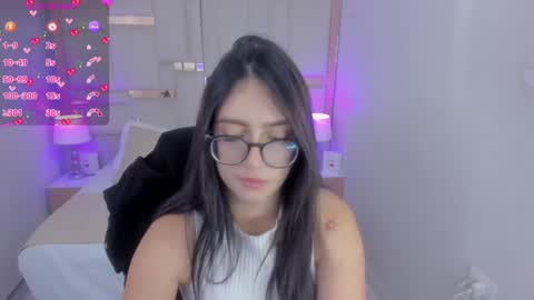Chloe online show from 02-08-25, 05:08
