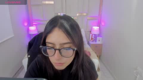 Chloe online show from 02-12-25, 04:11