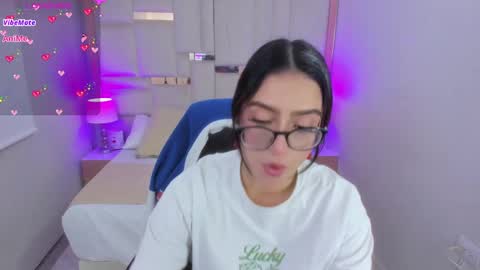Chloe online show from 02-19-25, 01:17