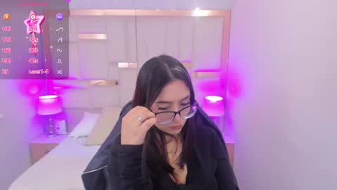 Chloe online show from 03-10-25, 04:14