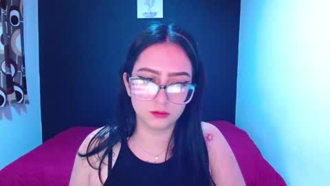 Chloe online show from 09-18-25, 01:18
