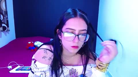 Chloe online show from 09-20-25, 12:00