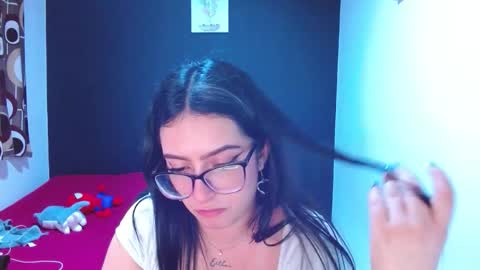 Chloe online show from 09-22-25, 01:18
