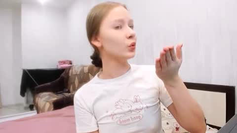 chloe wifey online show from 11-22-25, 11:53