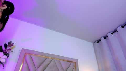 chloe_wilson7 online show from 10-21-25, 01:39