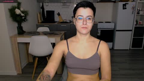 Eva and Sandra online show from 12-19-24, 11:07