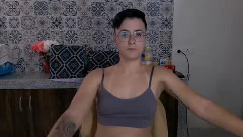 Eva and Sandra online show from 02-21-25, 08:18