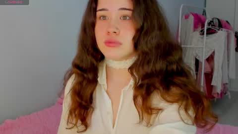 My name is Chloe Like my broadcast pls online show from 06-19-26, 04:06