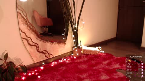 cloe online show from 02-02-25, 11:42