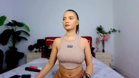 Snapshot of chloecheryy chatting on 11-05-25, 06:13 Chloe online show from 11-05-25, 06:13