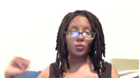 Snapshot of chloeclapper24 chatting on 03-30-26, 01:45 Chloe online show from 03-30-26, 01:45