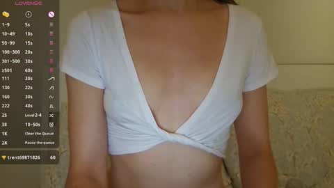 Snapshot of chloee__x chatting on 03-25-26, 12:49 chloee__x online show from 03-25-26, 12:49