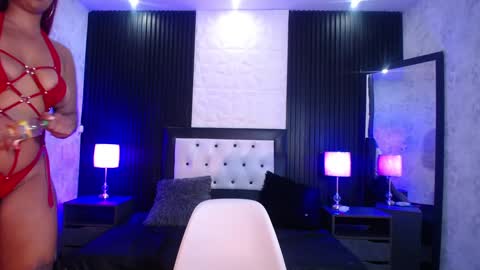 chloee_hs online show from 01-14-25, 03:22